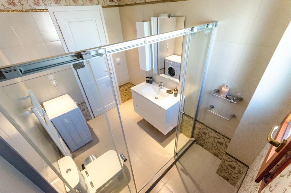 Leo - Unique Glyfada Apartment Атина Екстериор снимка